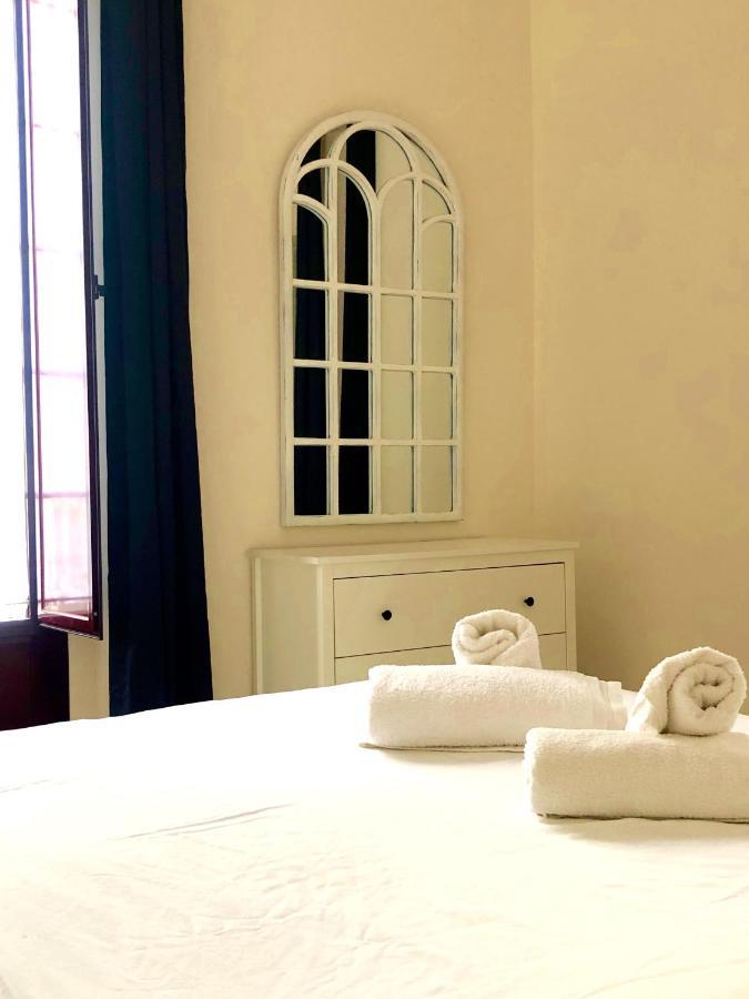 Arenal Suite - 1 Dormtitorio Sevilla Exteriör bild