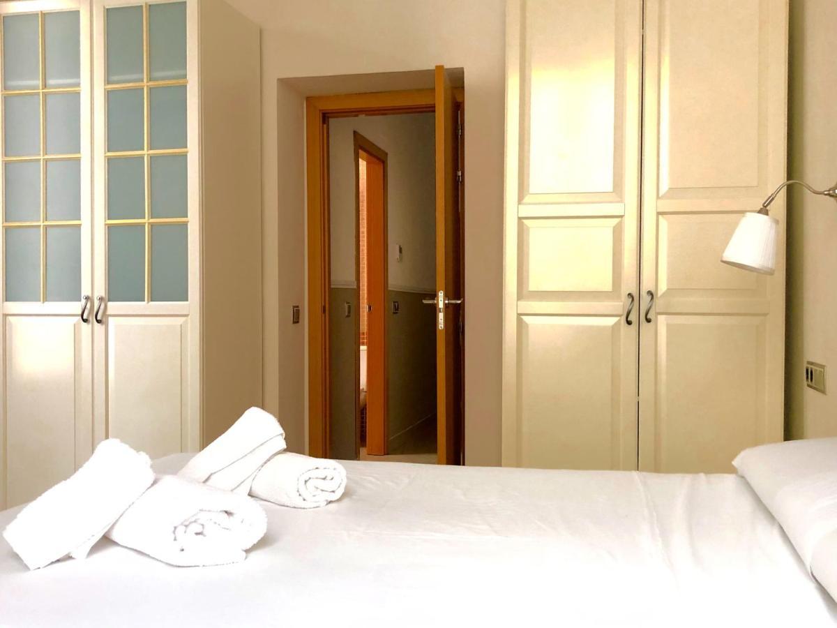 Arenal Suite - 1 Dormtitorio Sevilla Exteriör bild